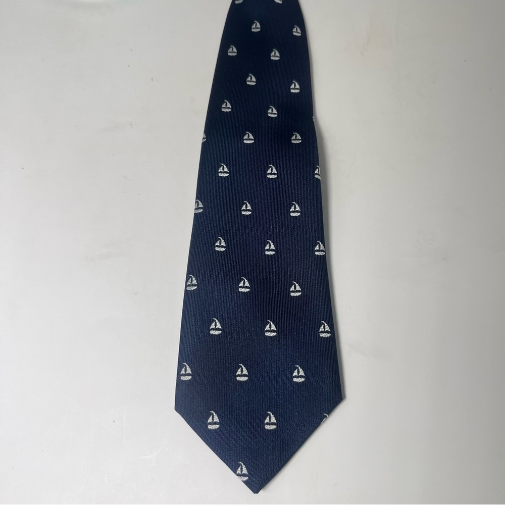 Gymboree child’s Neck Tie Navy‎ with White Sailboats Size 2T-5T